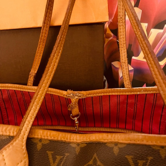 🌹Louis Vuitton  Bay Brown
Pink Rose Ballerine Chain Tote Bag Purse✨(LE Rare) - Picture 11 of 17